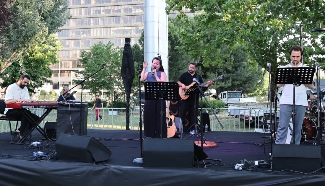 Nilüfer'de başladıysa uluslararası caz festivali, eşsiz müzik ve sanat dolu