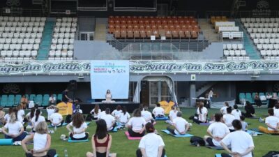 Nilüfer'de Uluslararası Yoga Günü kutlaması, sağlıklı yaşam ve farkındalık etkinlikleriyle