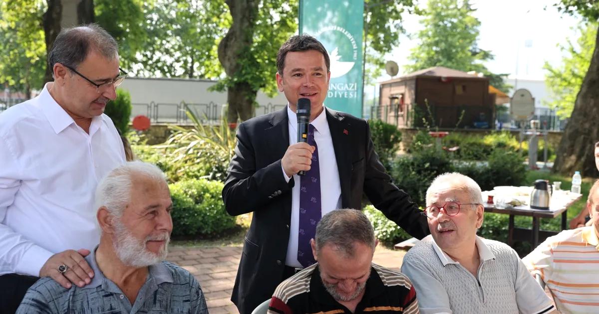 Osmangazi'de düzenlenen halkla iç içe kahvaltı buluşmasıyla samimi ortamda geleneksel