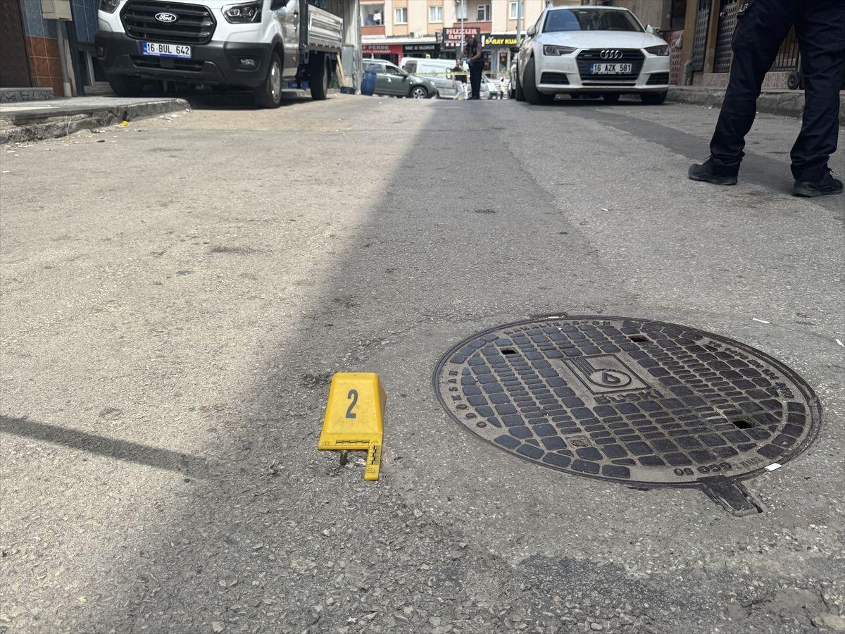 Osmangazi'de gerçekleşen silahlı saldırıda 2 kişi yaralanmıştır. Olayla ilgili detaylar