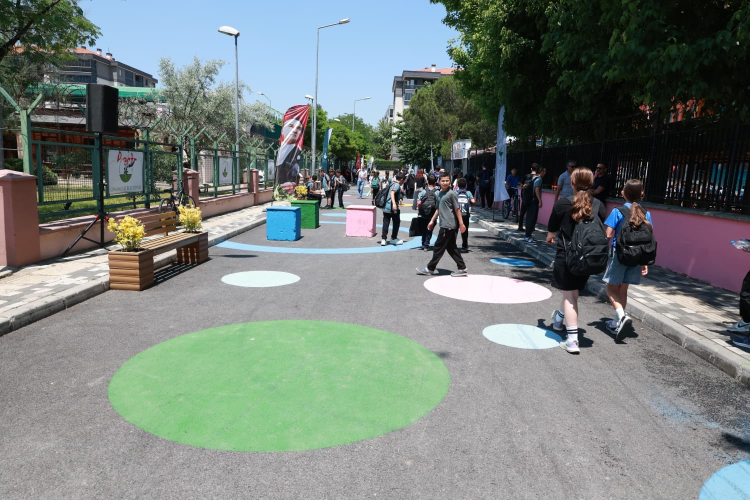Osmangazi’de Sokaklar Çocuklar İçin Dönüşüyor