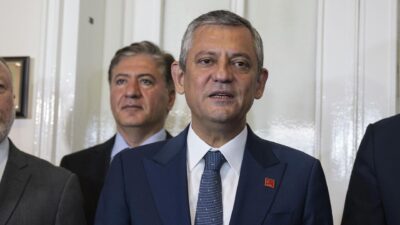 Özgür Özel, CHP'li milletvekilleri hakkında sert mesajlar verdi. Detaylar ve