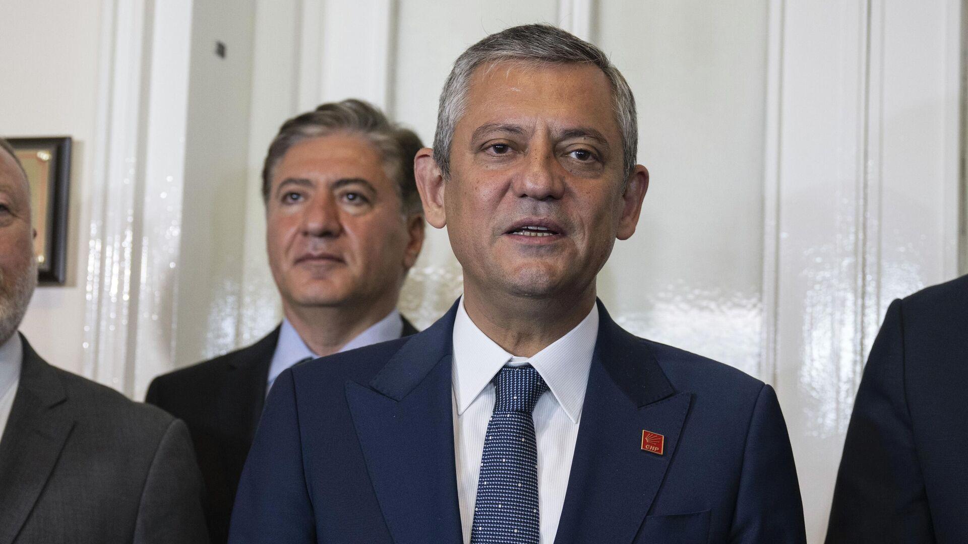 Özgür Özel, CHP'li milletvekilleri hakkında sert mesajlar verdi. Detaylar ve