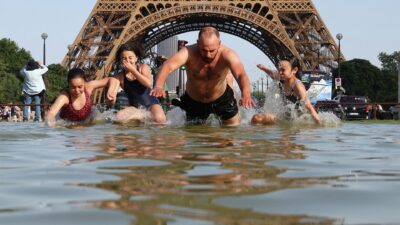 Paris'te yüksek sıcaklıklar artarken vatandaşlar ve yetkililer alarma geçti. Detaylar