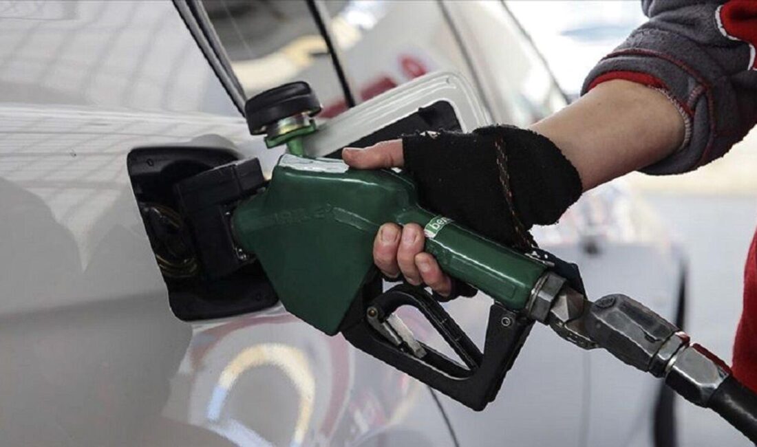Petrol fiyatlarındaki düşüş ve akaryakıt indirimleri hız kazanıyor. Güncel gelişmeleri