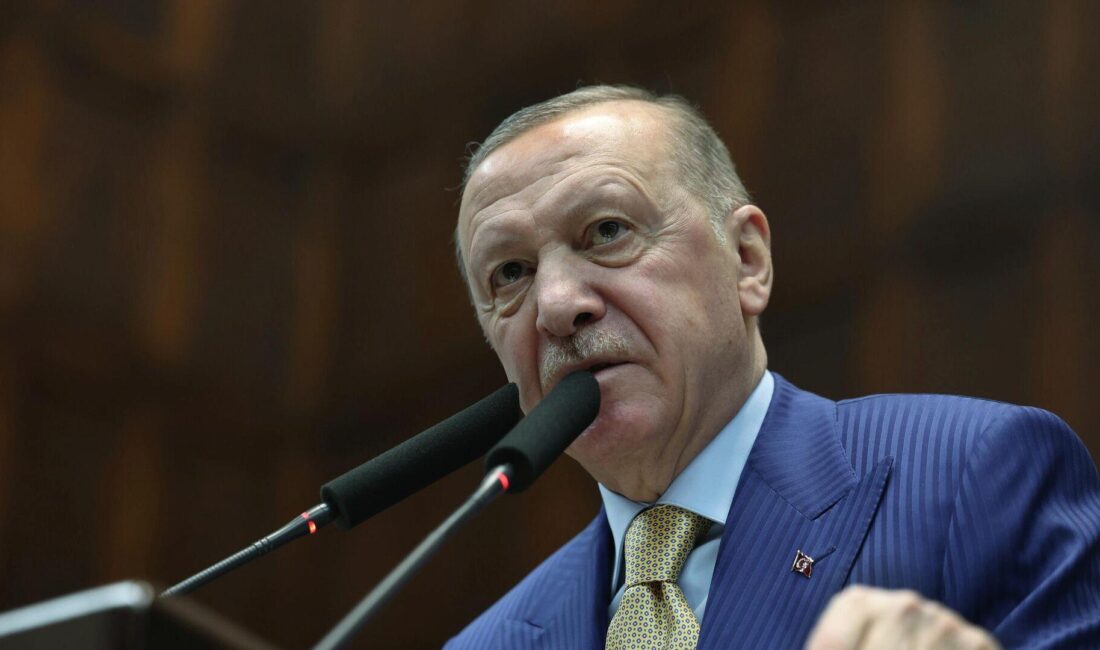 Recep Tayyip Erdoğan'ın seçim zaferi, coşkulu kutlamalar ve sert eleştirilerle