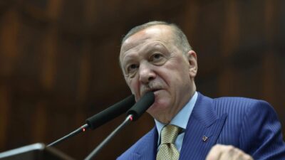 Recep Tayyip Erdoğan'ın seçim zaferi, coşkulu kutlamalar ve sert eleştirilerle