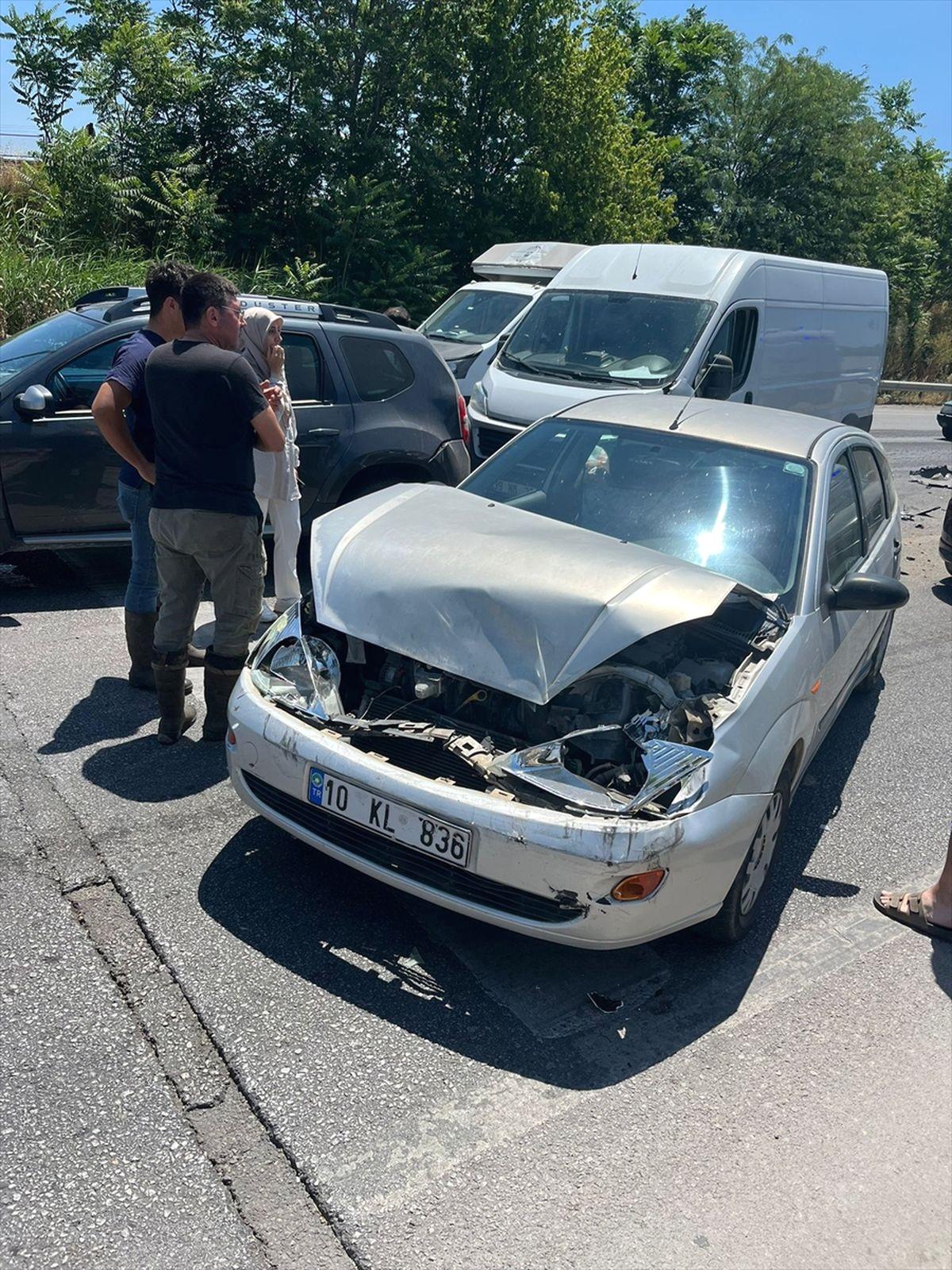 Susurluk'ta zincirleme trafik kazası detayları, nedenleri ve alınan önlemler hakkında