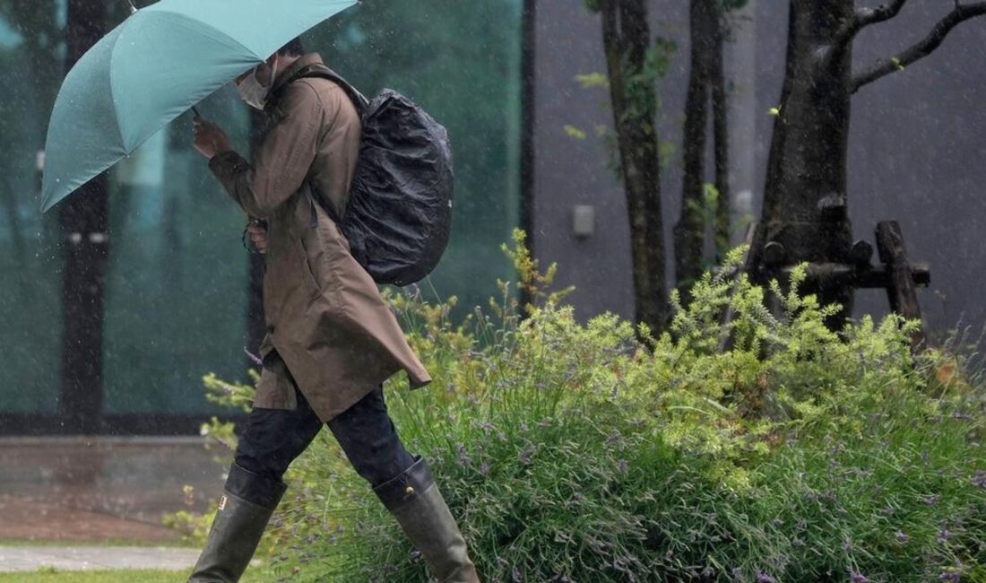 Doğu Asya'ya yaklaşan tayfunlar yaşamsal tehdit oluşturuyor, alarm ve tahliye