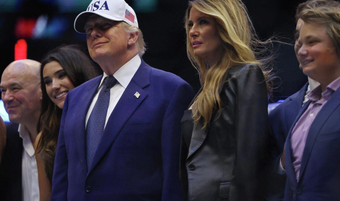 Trump ve Melania'nın Beyaz Sarayındaki gizemli çatışmasını detaylı şekilde keşfedin.