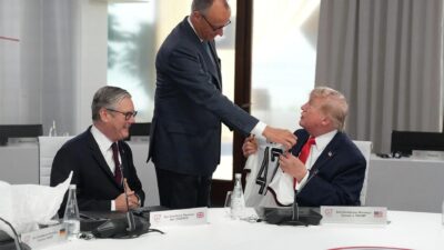 Trump'a Alman Milli Takımı forması hediye edildi. Detaylar ve olayın