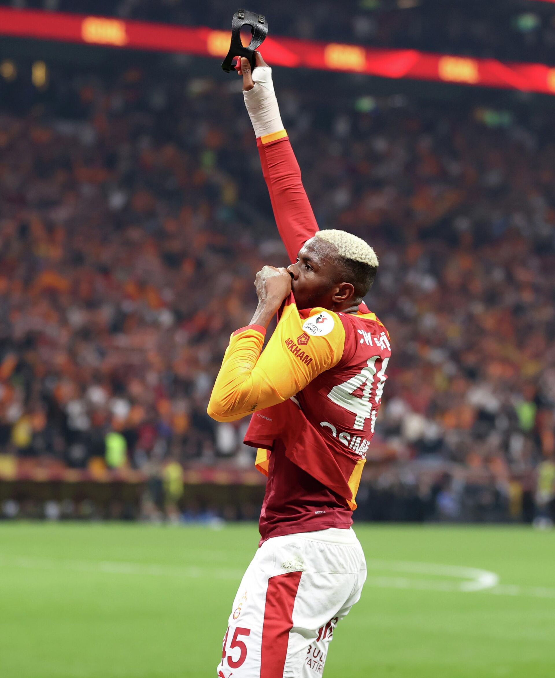 Victor Osimhen'den Galatasaray Açıklaması: Geleceğim Net Değil