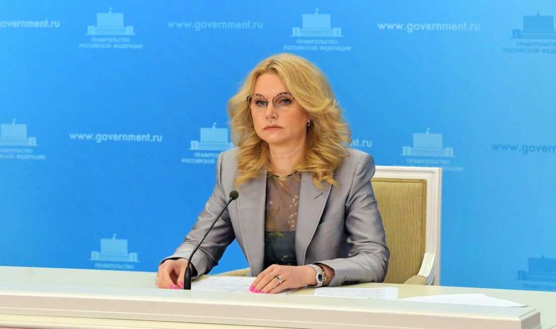 Yapay zeka iş dünyasını dönüştürüyor, yeni kurallar ve stratejiler gerektiriyor.