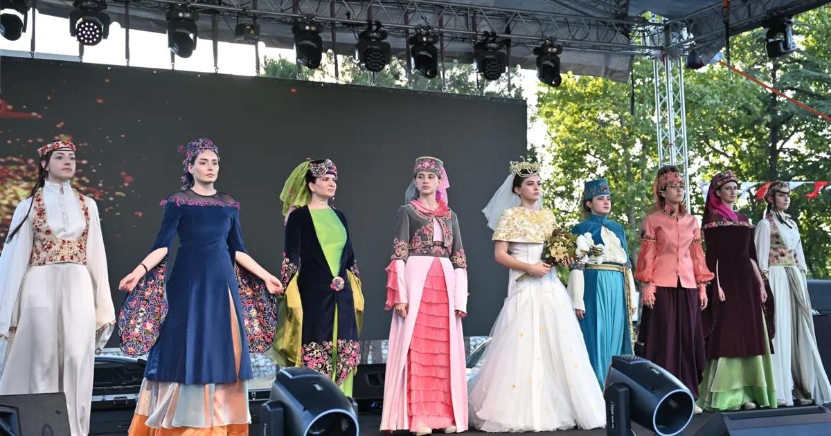 Yıldırım Belediyesi Geleneksel El Emekleri Festivali, el sanatları ve kültürel