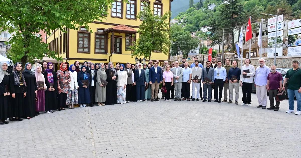 Yıldırım Belediyesi'nin gençlere yönelik eğitim programlarıyla kişisel ve mesleki gelişimlerine