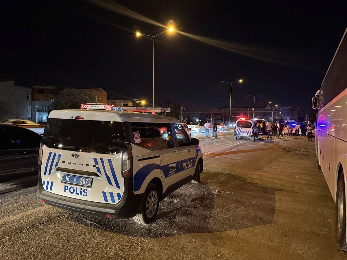 Yıldırım'da otomobil servisine çarpmasıyla ilgili detaylar, güvenlik önlemleri ve olayın