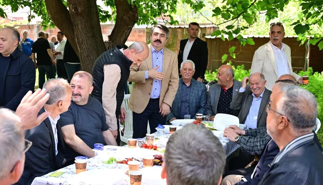 Yıldırım'da vatandaşlarla gerçekleştirilen toplantıda sorunlar dinlenerek çözümler hakkında bilgi verildi.