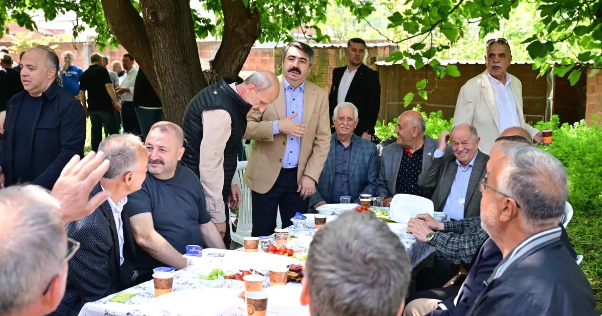 Yıldırım'da vatandaşlarla gerçekleştirilen toplantıda sorunlar dinlenerek çözümler hakkında bilgi verildi.