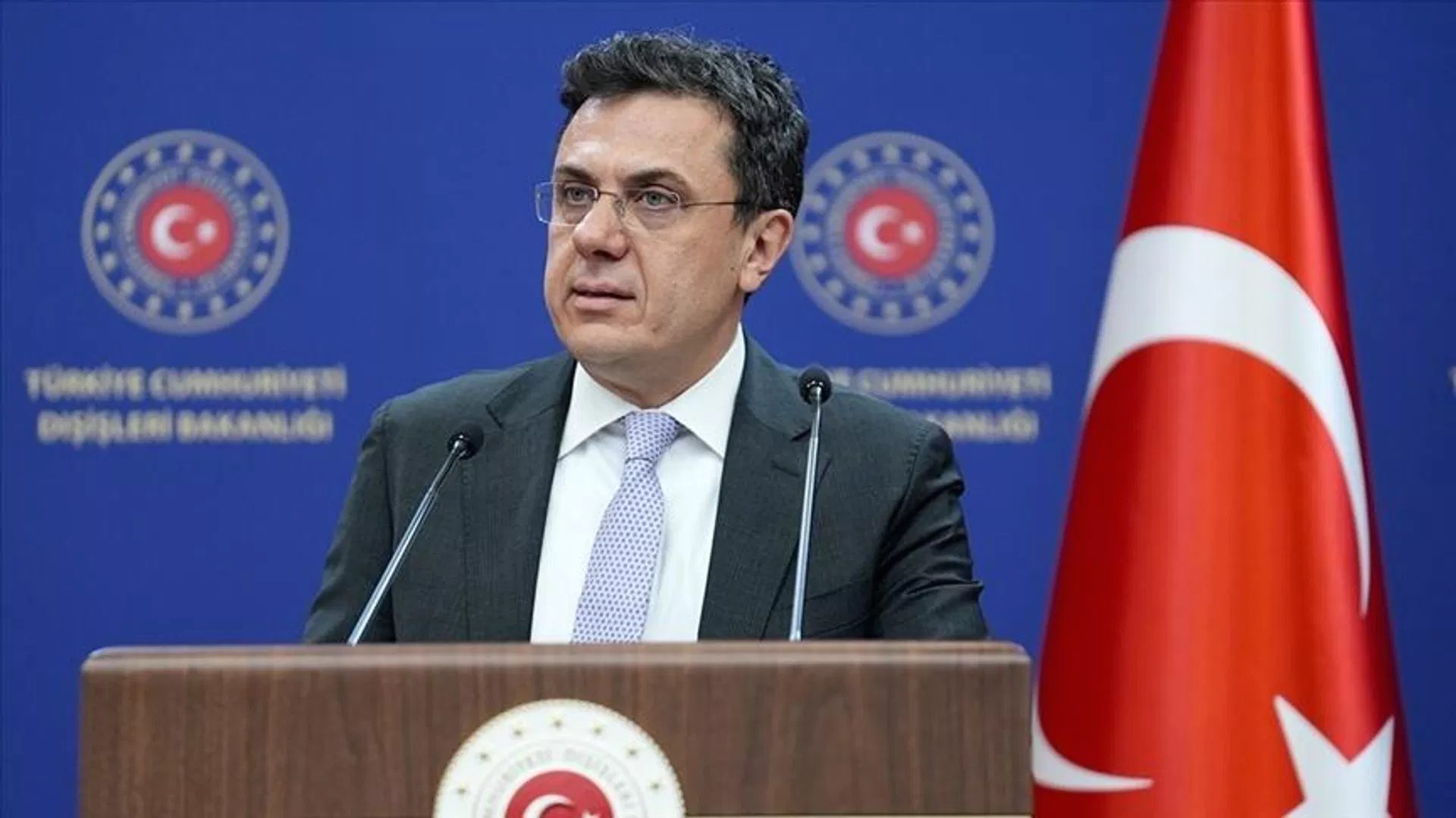 Avrupa Birliği'nin Kıbrıs meselesine yaklaşımını inceleyin, gelişmeleri ve etkilerini anlamak