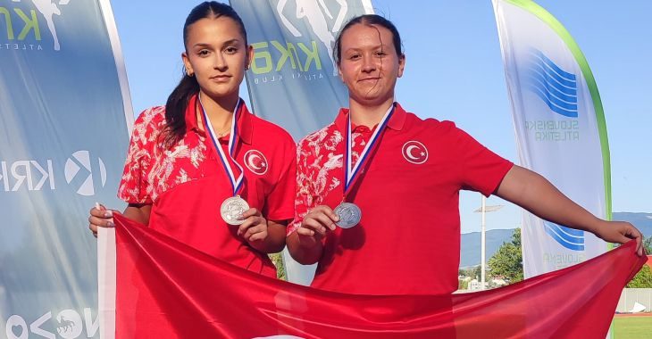 Bursa Büyükşehir Belediyespor Kulübü sporcuları, Damla Özbay ve Azranur Sancaklı,