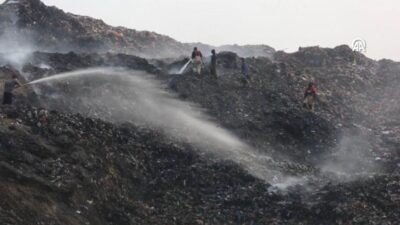 Banten'da çöplük yangını paniğe neden oldu. Olayın detayları ve gelişmeler