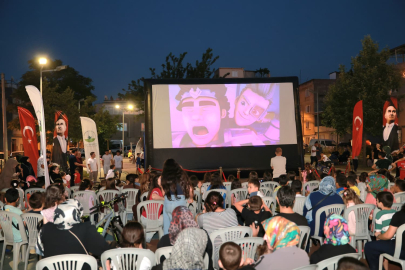 Başaran Mahallesi'nde Yazlık Sinema Heyecanı