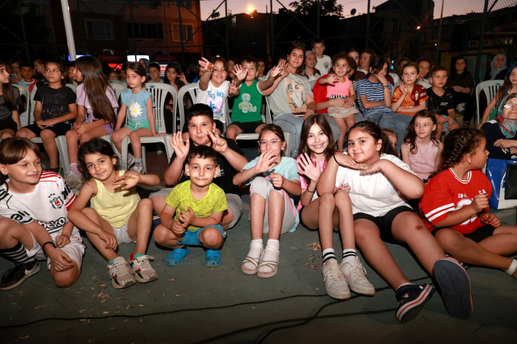 Başaran Mahallesi'nde Yazlık Sinema Heyecanı