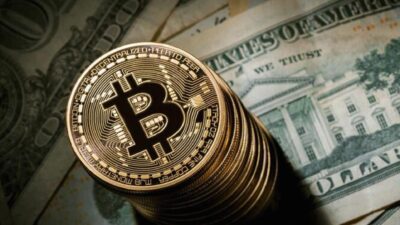 Bitcoin sert düştü, 57 bin dolar seviyesine geriledi. Kripto piyasasında