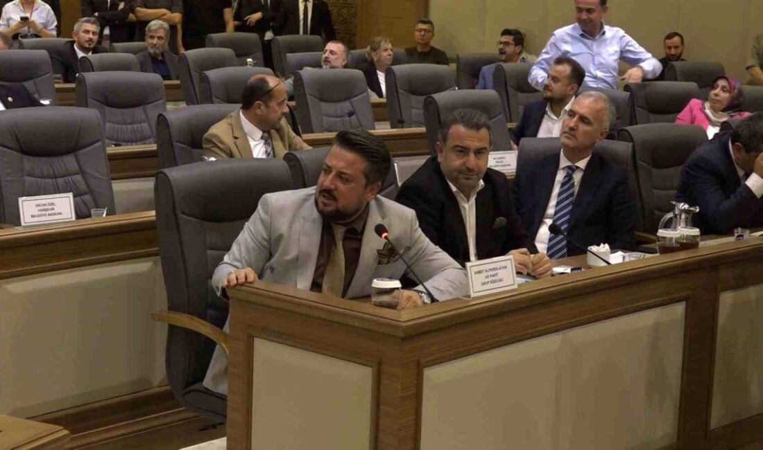 Bursa Büyükşehir Meclisi'nde yaşanan gerginliklerin detaylarını, olayların seyrini ve etkilerini