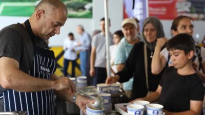Bursa Gürsu'da Aşure Günü etkinliğine katılarak geleneksel lezzetleri ve kültürel