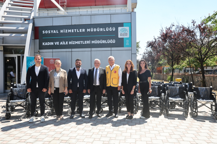 Bursa Nilüfer’de tekerlekli sandalye bağışı