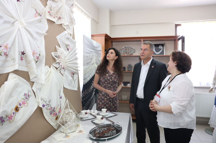 Bursa Osmangazi’de kadınlara ücretsiz kurslar