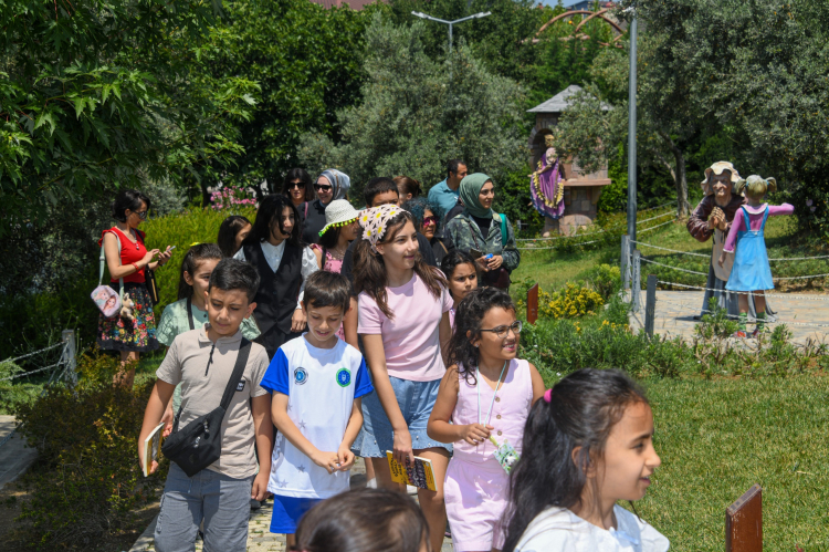 Bursa Osmangazi’de Kolektif Okuma Etkinliği