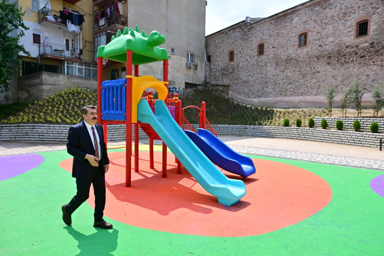 Bursa Yıldırım Parklarda Bakım Çalışması