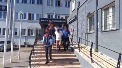 Bursa'da 100 milyon liralık dolandırıcılık çetesi operasyonu sonucunda çete çökertildi.