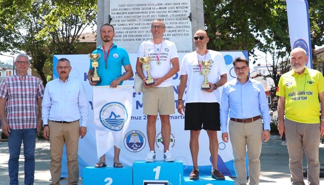Bursa'da düzenlenen açık deniz yüzme maratonu başarıyla tamamlandı. Katılımcılar ve
