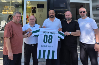 Bursa'da Artvinli İş İnsanlarından Takım Destekleri