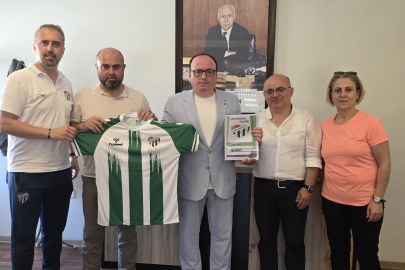 Bursa'da Artvinspor Kadın Voleybol Takımı Hazırlıkları