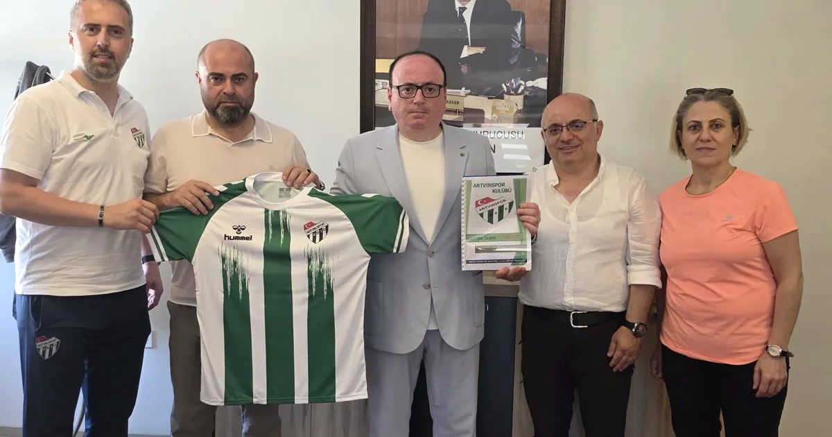 Bursa'da Artvinspor Kadın Voleybol Takımı'nın hazırlıkları hakkında detaylar, etkinlikler ve