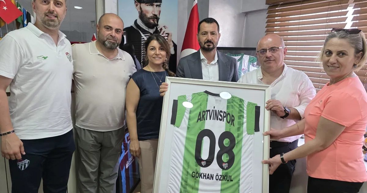 Bursa'da Artvinspor kadın voleybolu destekleri hakkında kapsamlı bilgi, etkinlikler ve