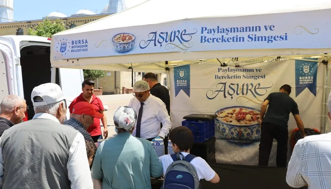 Bursa'da aşure ikramlarının coşkusunu yaşayın. Geleneksel lezzetler ve kutlama atmosferiyle