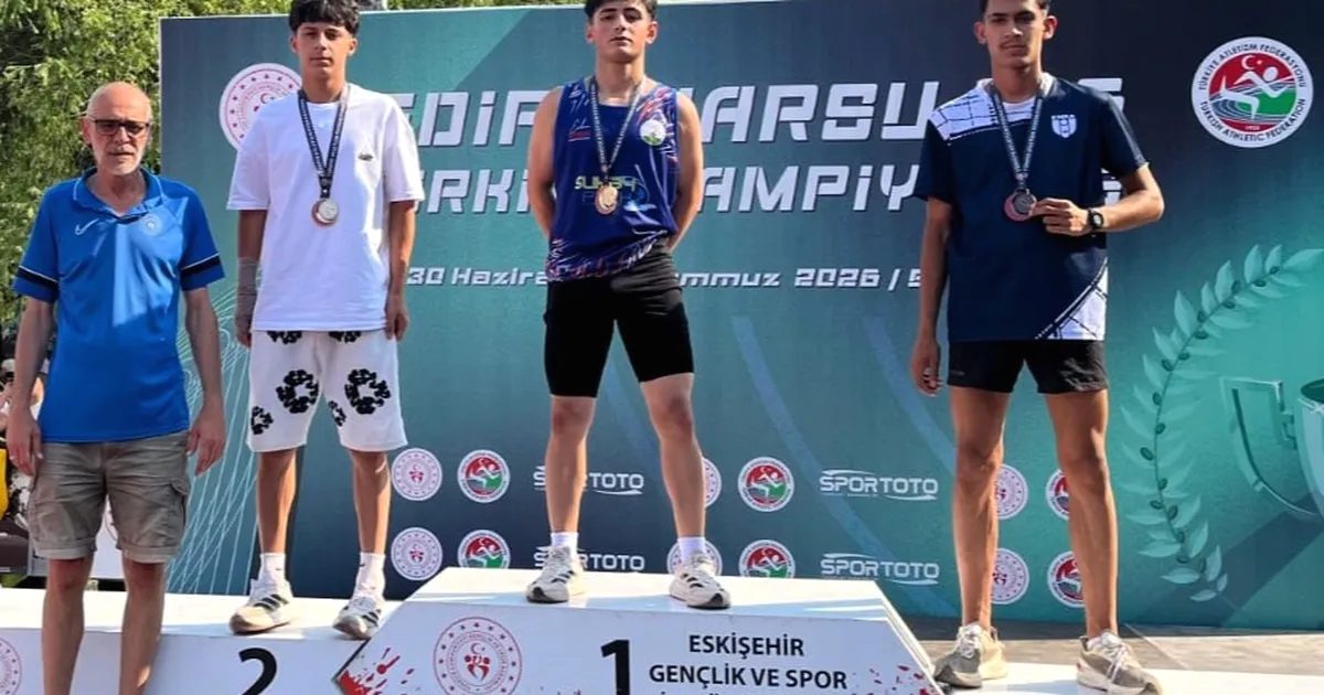 Bursa'da düzenlenen Atletizm Şampiyonası ile spor tutkunları heyecan dolu anlar