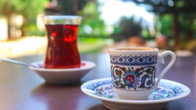 Bursa'da çay ve kahve fiyatları güncellenmiştir. En yeni fiyat bilgileri
