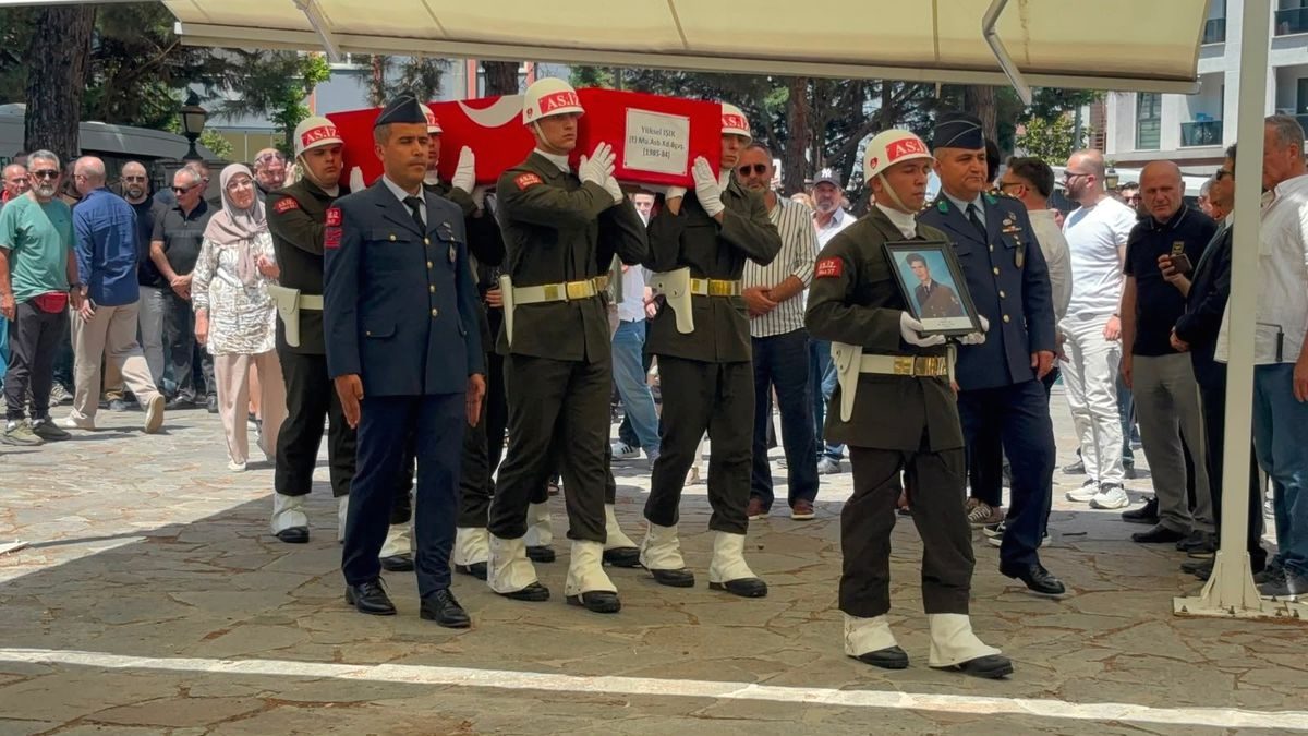 Bursa'da dağcı Yüksel Işık'ın cenazesi sevgi ve saygıyla toprağa verildi.