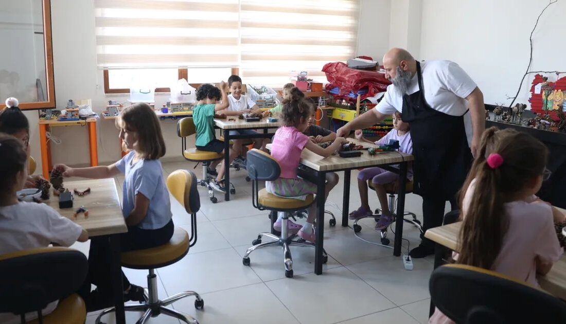 Bursa'da doğa temalı sanat atölyesi, yaratıcı çalışmalar ve doğa sevgisini