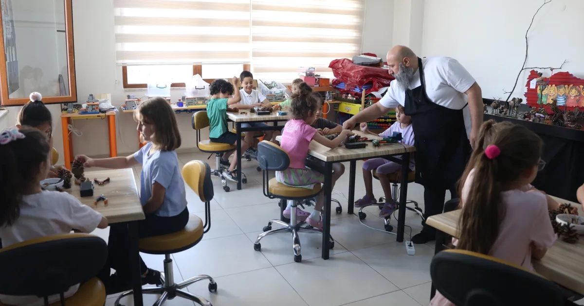 Bursa'da doğa temalı sanat atölyesi, yaratıcı çalışmalar ve doğa sevgisini