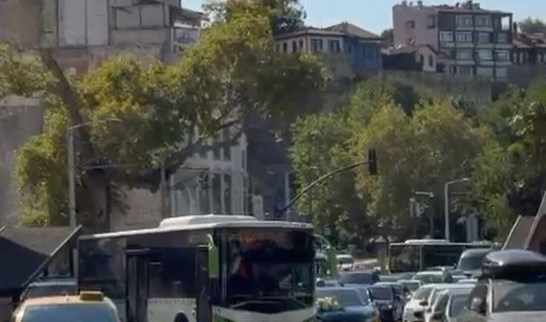 Bursa'da gerçekleşen düğün konvoyu, ilginç anlar yaşatarak bölge halkını ve
