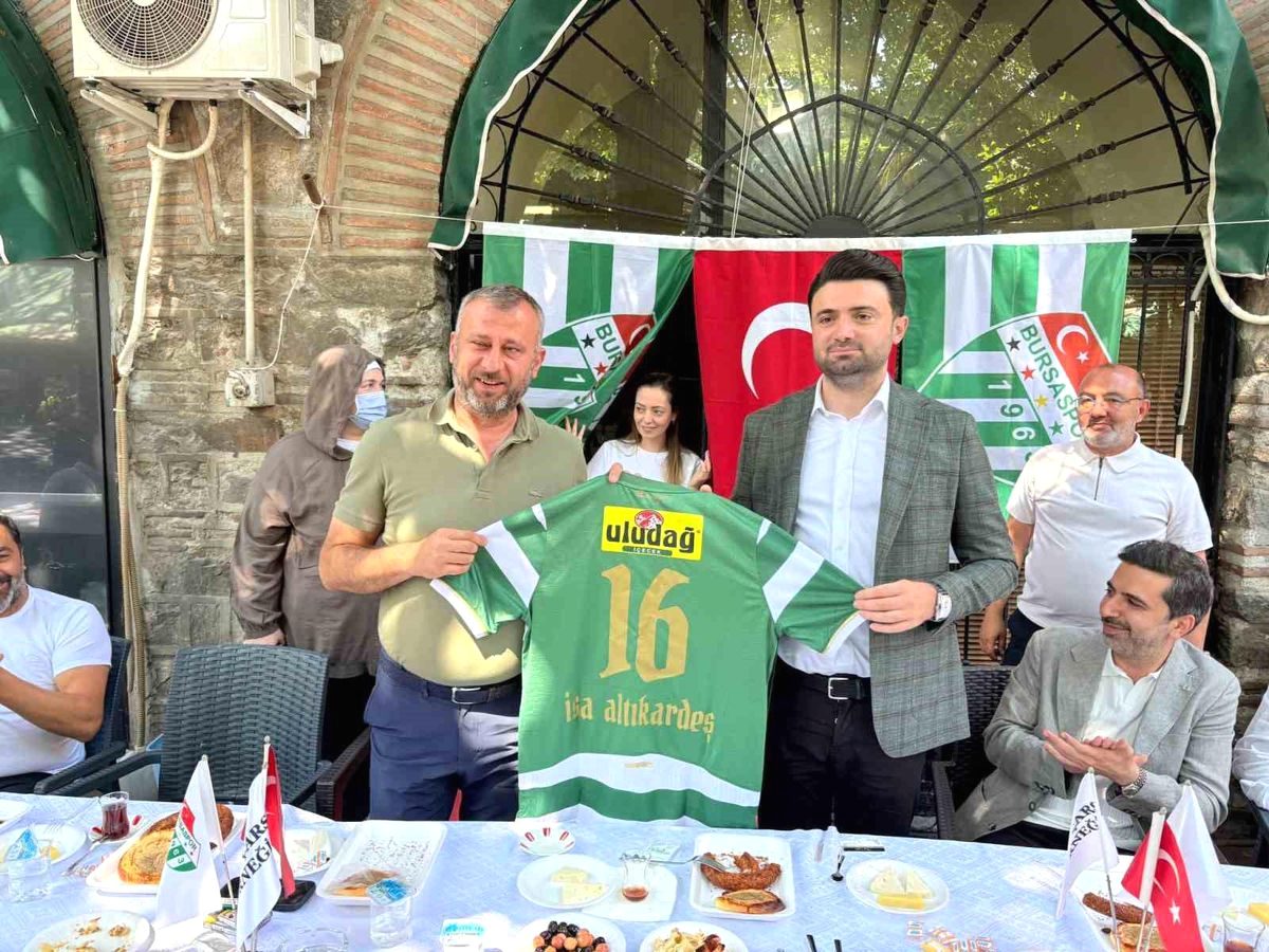 Bursa'da esnaf ve başkan buluşması programıyla, yerel işletmelerin sorunları görüşülüp,