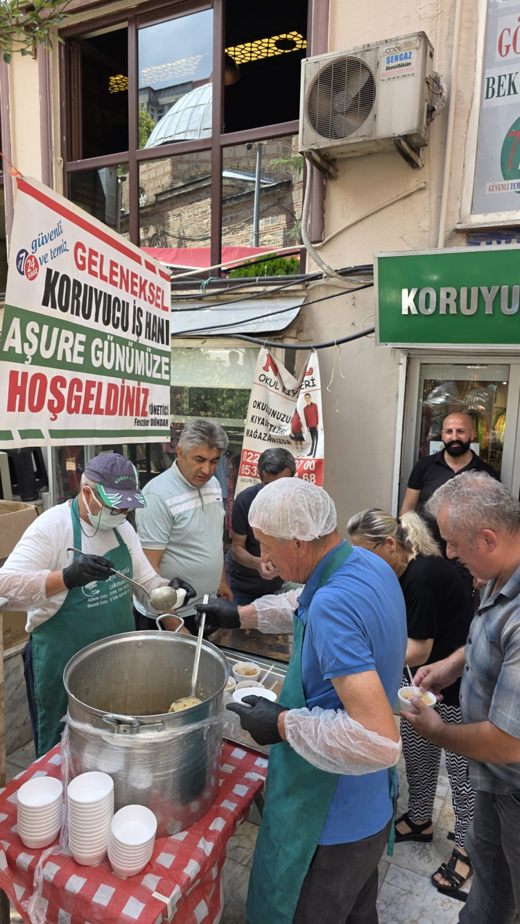 Bursa'da Geleneksel Aşure Günü Etkinliği