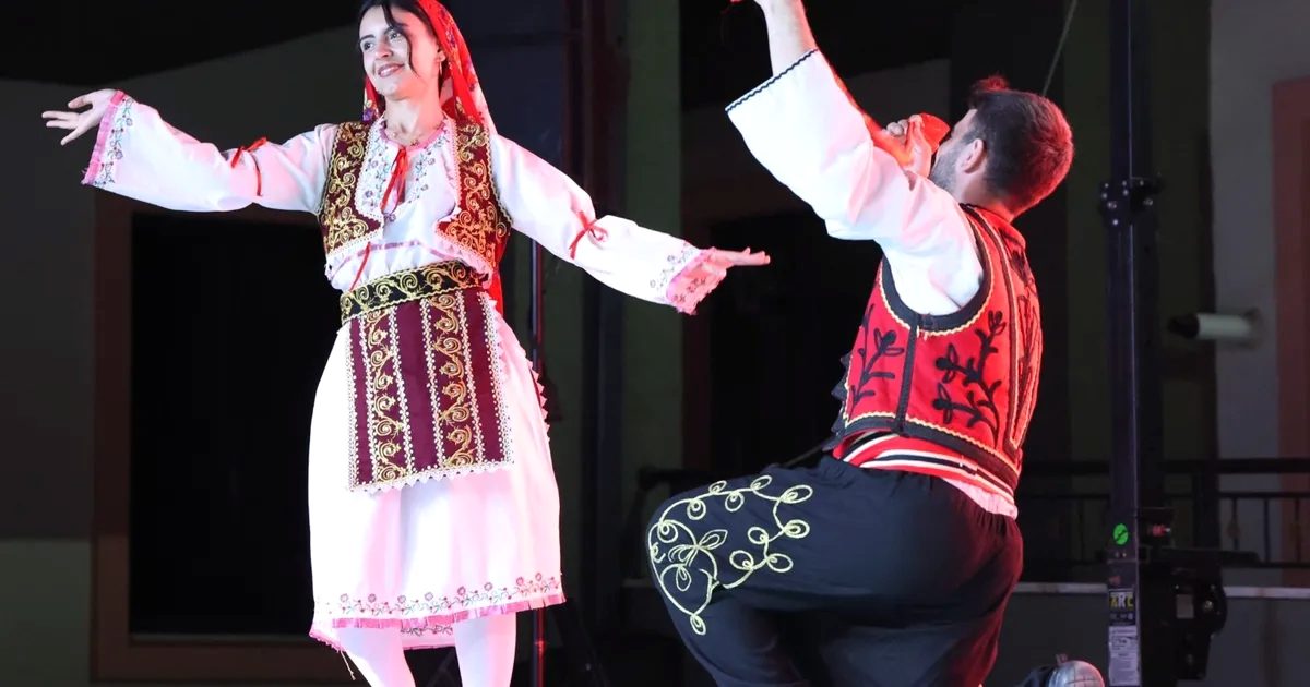 Bursa’da düzenlenen Geleneksel Halk Oyunları Festivali, kültürel mirasımızı koruyan ve